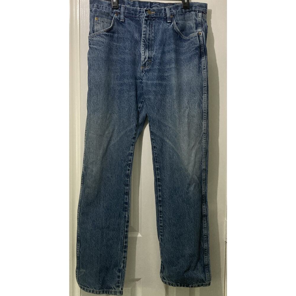 Wrangler Jeans Mens 36x34 (35x33) Blue Denim Mid Rise Jeans Medium Wash